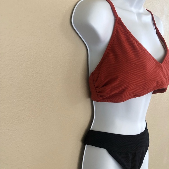 Cupshe Texturized Criss Cross Self Tie Spaghetti Straps Cheeky Bikini Swim Set - Picture 6 of 16